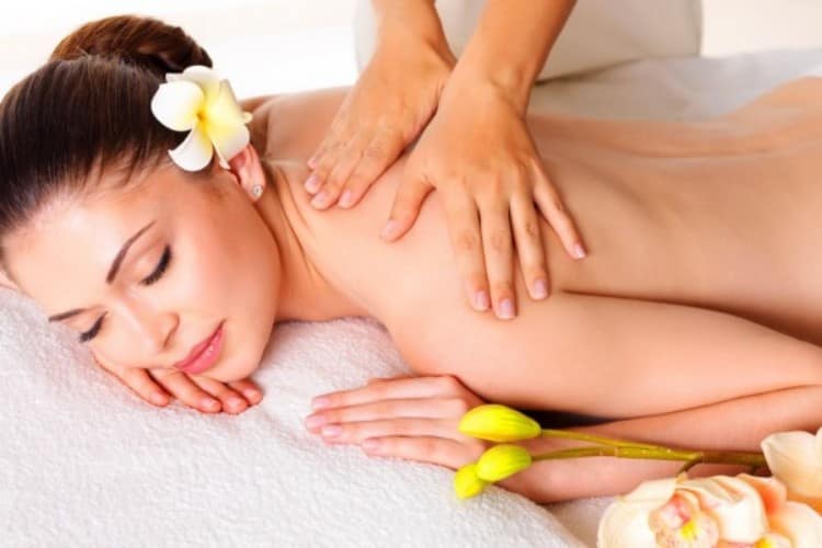 5 Benefits of Body Massage for Weight Loss