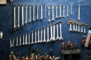 different types of wrenches