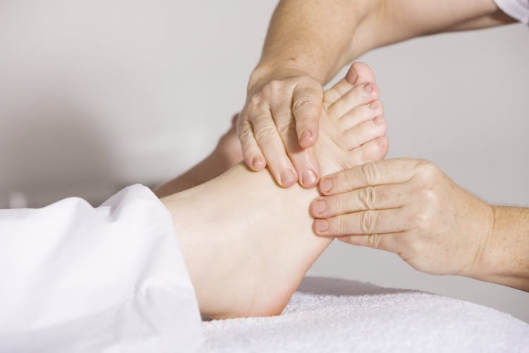 7 Benefits of Foot Massage for Runners