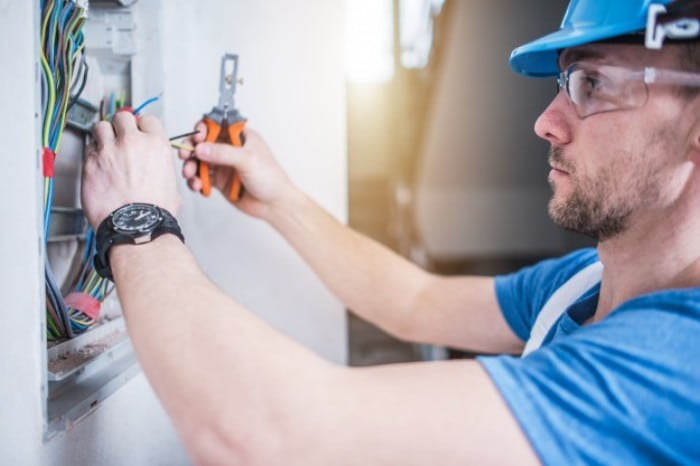 Home Improvement – Criteria for Choosing the Right Electrician