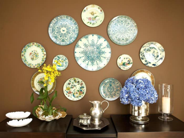 Cover A Wall With Plates
