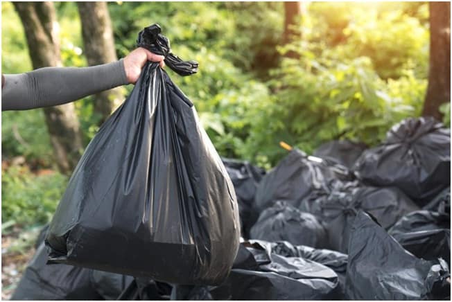 How to Use Disposal Garbage Bags