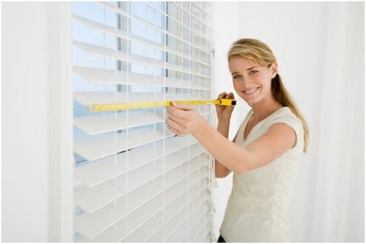 What Color Window Blinds Should You Get – Dark vs Light