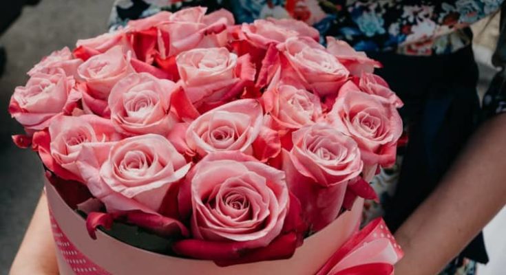 anniversary-gift-ideas-for-wife-min-735x400 anniversary-gift-ideas-for-wife-min-735x400