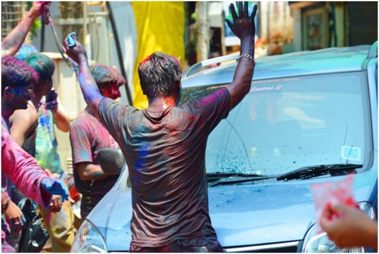 5 Car Cleaning Tips after the Holi Spirit Subsides