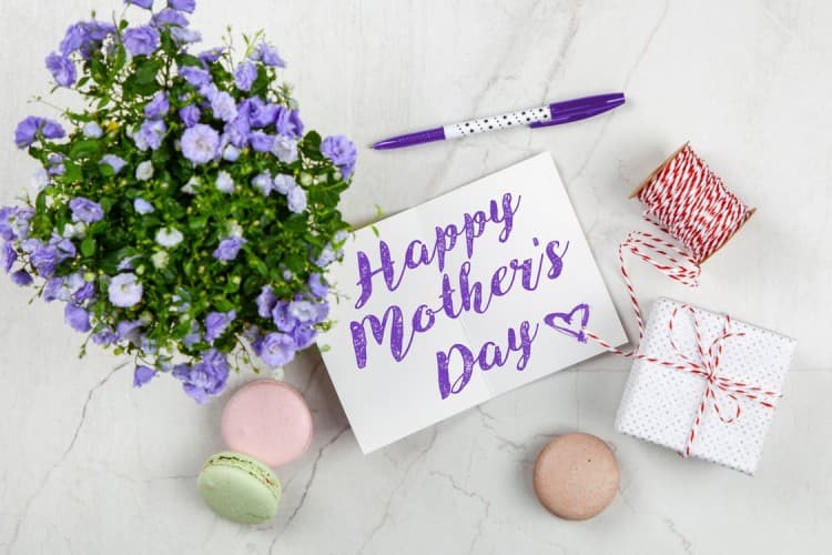 Ideal Gifts to Salute Motherhood on This Mother’s Day
