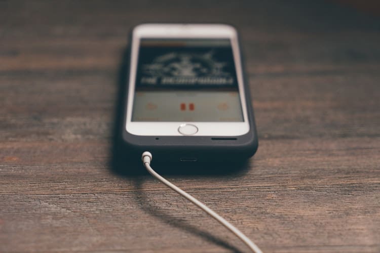 8 Charging Mistakes Killing your iPhone Battery