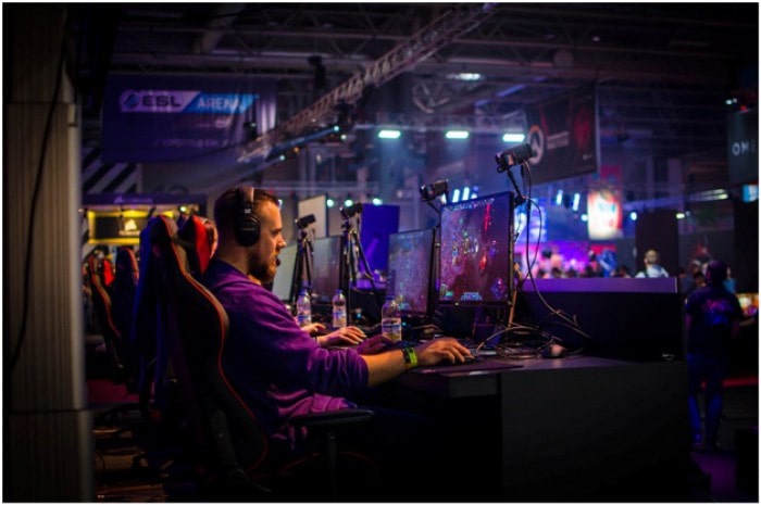 5 Ways to Start a Career in eSports