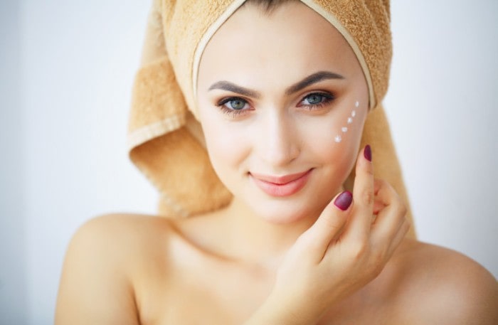 How to Maintain Your Skin During the Colder Months