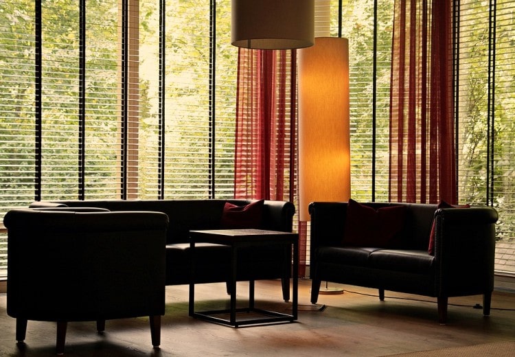 Blinds vs Curtains: Which is Better?
