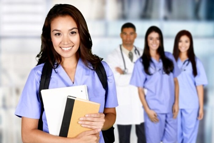 10 Best Tips for Starting Your Nursing School with a Full-Time Job