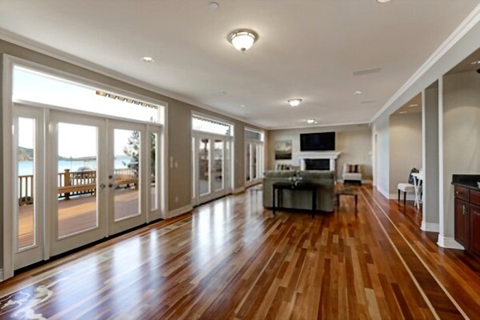 Pairing Decor with Hardwood Floors