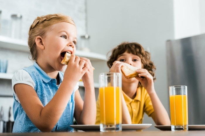 5 Tips to Get Your Kids to Eat Healthy Snacks