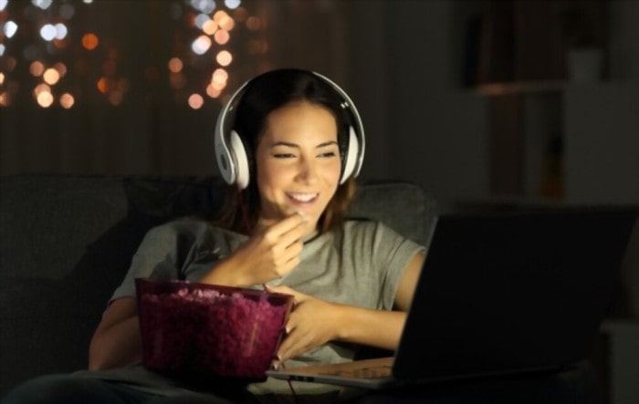 5 Tools You can Use to Watch Movies Online with Your Friends