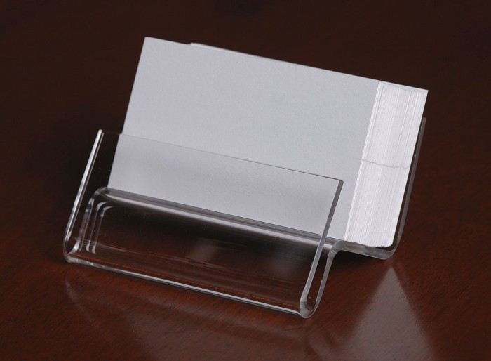 4 Undeniable Benefits of Plastic Business Card Holders
