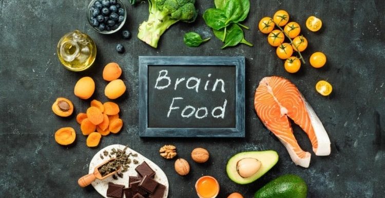 Brain Food: 8 Simple Snacks to Ease Your Anxiety