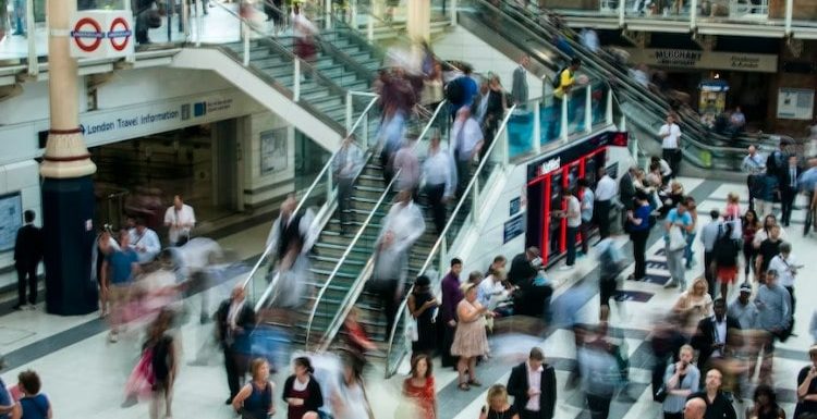 How to Spot a Mystery Shopper