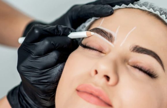 How to Become Proficient in Permanent Makeup