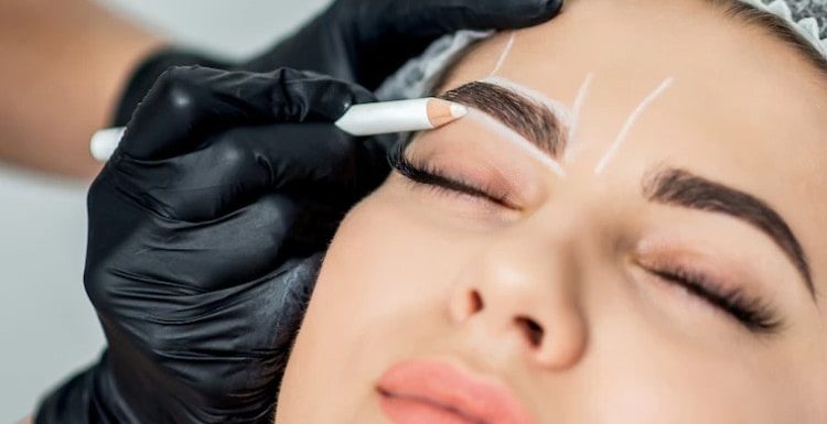 How to Become Proficient in Permanent Makeup