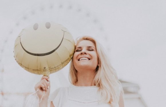 5 Ways to Help Your Smile Look Bright and Healthy