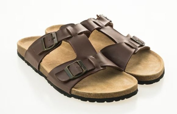 4 Types of Sandals that Men could Consider for a Change in Style!