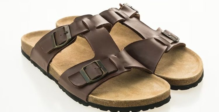 4 Types of Sandals that Men could Consider for a Change in Style!