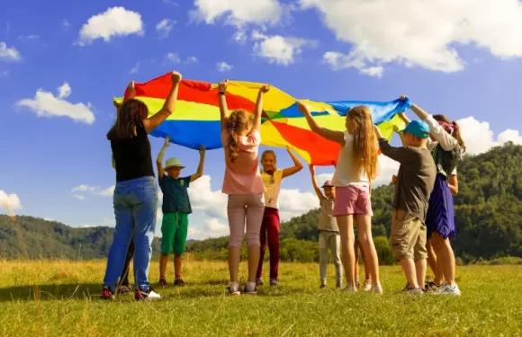 10 Tips to Help Kids Keep Safe During Summer