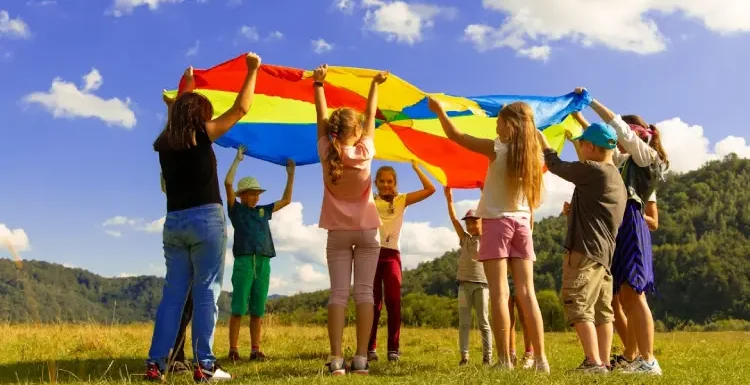 10 Tips to Help Kids Keep Safe During Summer
